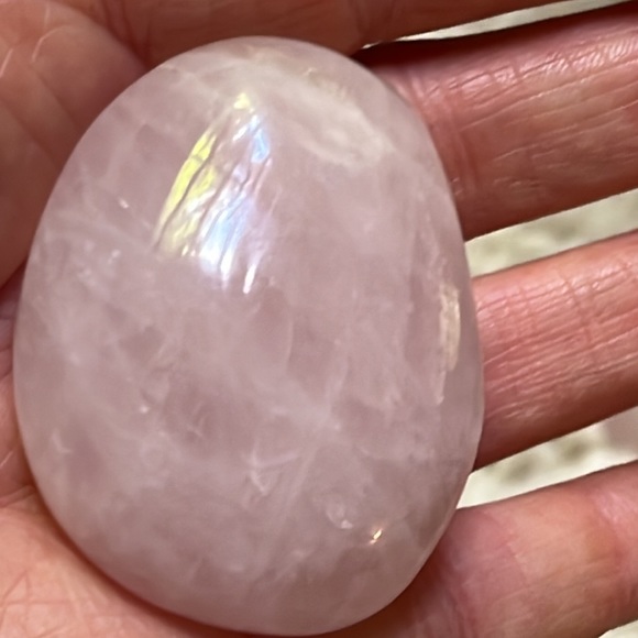 Natural Rose Quartz Palm Stone - Picture 2 of 15